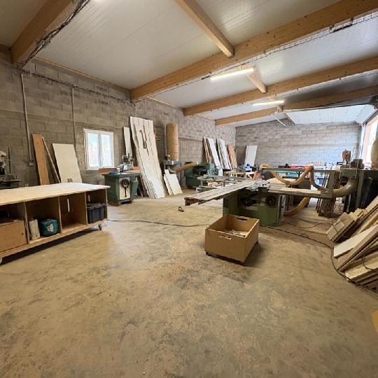  DYNAMIC IMMOBILIER : Local / Bureau | LA ROCHE-VINEUSE (71960) | 130 m2 | 915 € 