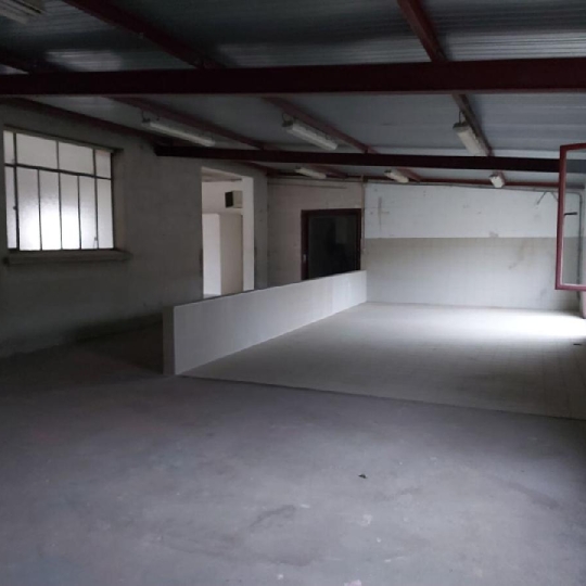  DYNAMIC IMMOBILIER : Local / Bureau | LA ROCHE-VINEUSE (71960) | 500 m2 | 1 400 € 