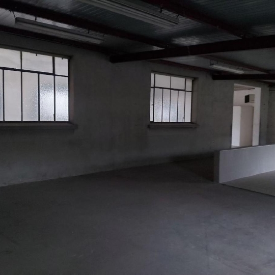  DYNAMIC IMMOBILIER : Local / Bureau | LA ROCHE-VINEUSE (71960) | 500 m2 | 1 400 € 