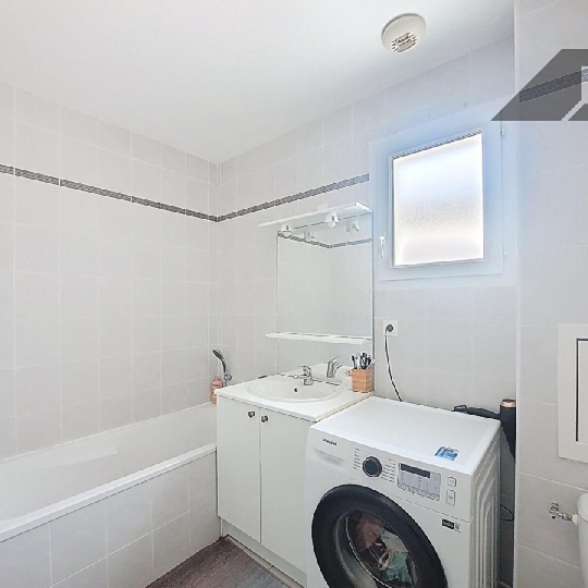  DYNAMIC IMMOBILIER : Appartement | CHARNAY-LES-MACON (71850) | 96 m2 | 1 030 € 