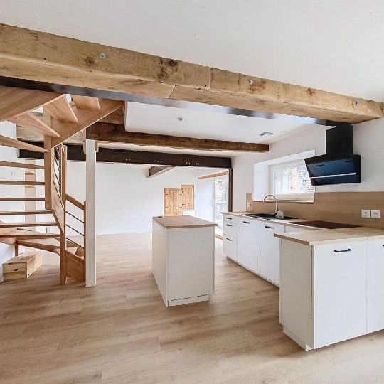  DYNAMIC IMMOBILIER : Maison / Villa | IGE (71960) | 66 m2 | 850 &euro; 