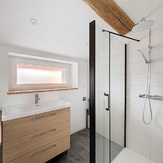  DYNAMIC IMMOBILIER : Maison / Villa | IGE (71960) | 66 m2 | 850 &euro; 
