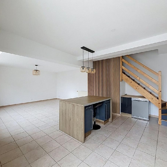  DYNAMIC IMMOBILIER : Appartement | AZE (71260) | 78 m2 | 780 &euro; 