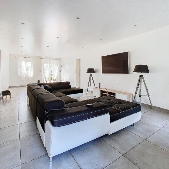  DYNAMIC IMMOBILIER : Maison / Villa | HUILLY-SUR-SEILLE (71290) | 182 m2 | 239 000 € 
