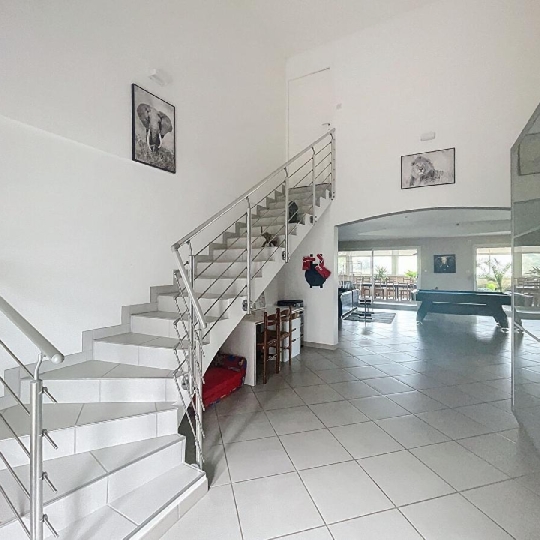  DYNAMIC IMMOBILIER : Maison / Villa | AZE (71260) | 210 m2 | 379 000 € 