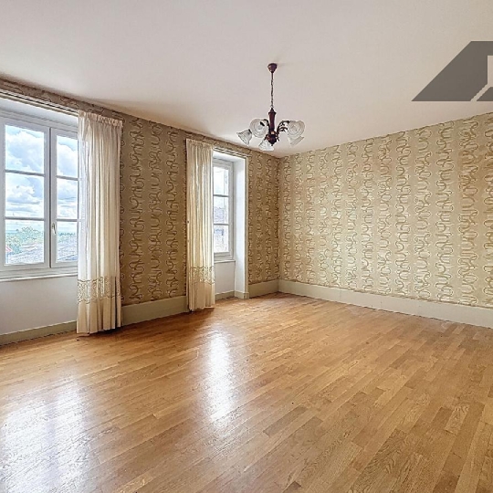  DYNAMIC IMMOBILIER : Maison / Villa | VIRE (71260) | 183 m2 | 389 000 € 