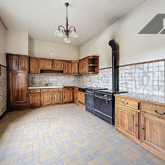  DYNAMIC IMMOBILIER : Maison / Villa | VIRE (71260) | 183 m2 | 389 000 € 