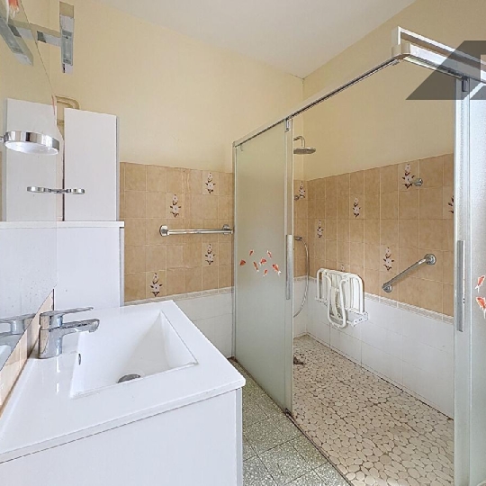  DYNAMIC IMMOBILIER : Maison / Villa | VIRE (71260) | 183 m2 | 389 000 € 