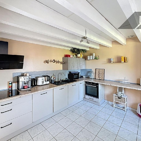  DYNAMIC IMMOBILIER : Maison / Villa | SAINT-AMOUR-BELLEVUE (71570) | 90 m2 | 240 000 € 