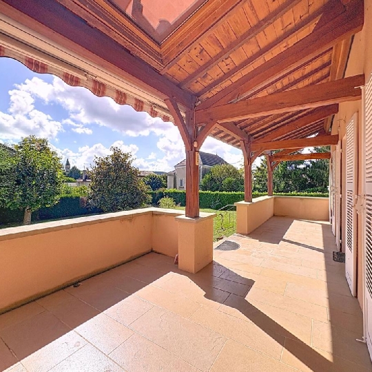  DYNAMIC IMMOBILIER : Maison / Villa | IGE (71960) | 212 m2 | 367 500 € 