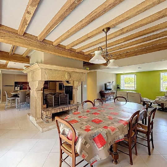  DYNAMIC IMMOBILIER : House | CLUNY (71250) | 300 m2 | 676 000 € 