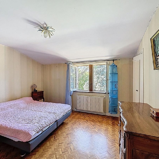  DYNAMIC IMMOBILIER : House | CLUNY (71250) | 300 m2 | 676 000 € 
