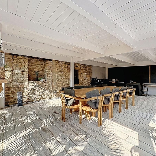  DYNAMIC IMMOBILIER : House | VIRE (71260) | 160 m2 | 329 000 &euro; 