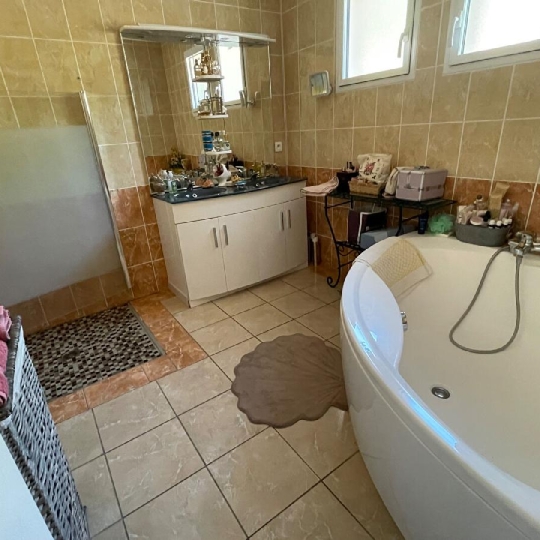  DYNAMIC IMMOBILIER : House | BURGY (71260) | 163 m2 | 330 000 &euro; 