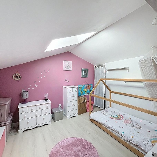  DYNAMIC IMMOBILIER : House | LA ROCHE-VINEUSE (71960) | 135 m2 | 190 000 &euro; 