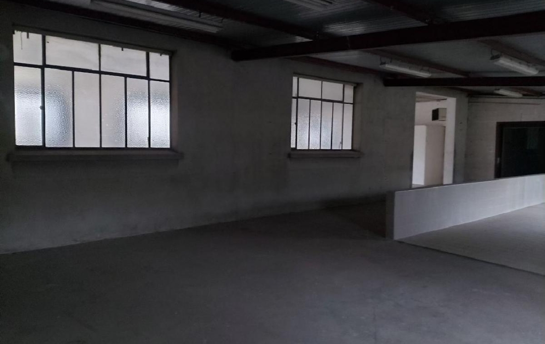 DYNAMIC IMMOBILIER : Local / Bureau | LA ROCHE-VINEUSE (71960) | 500 m2 | 1 400 € 