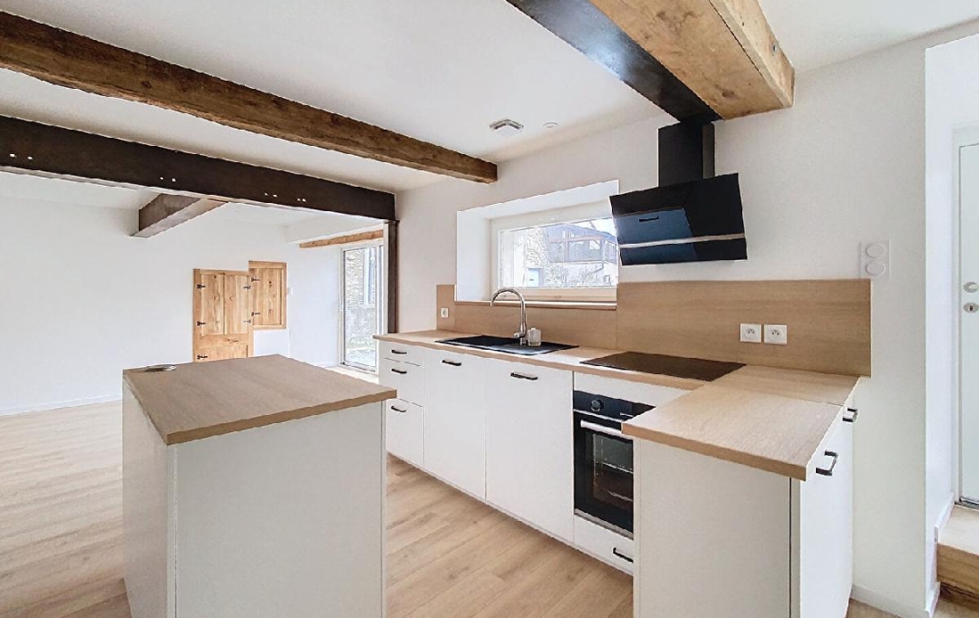 DYNAMIC IMMOBILIER : Maison / Villa | IGE (71960) | 66 m2 | 850 &euro; 