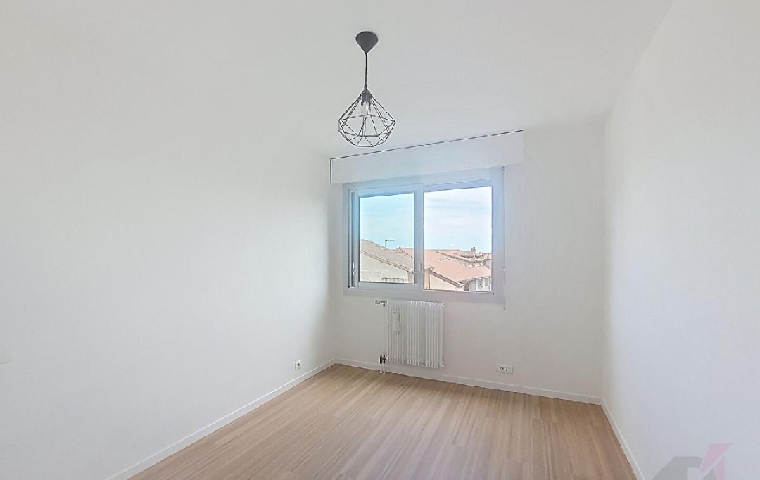 DYNAMIC IMMOBILIER : Appartement | MACON (71000) | 91 m2 | 950 € 