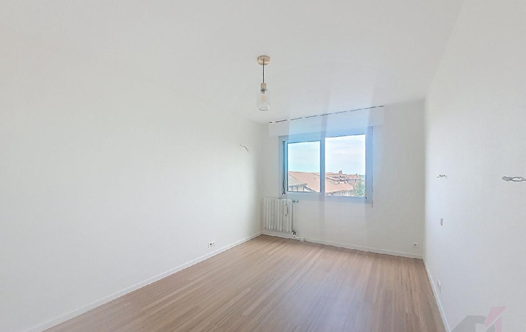DYNAMIC IMMOBILIER : Appartement | MACON (71000) | 91 m2 | 950 € 