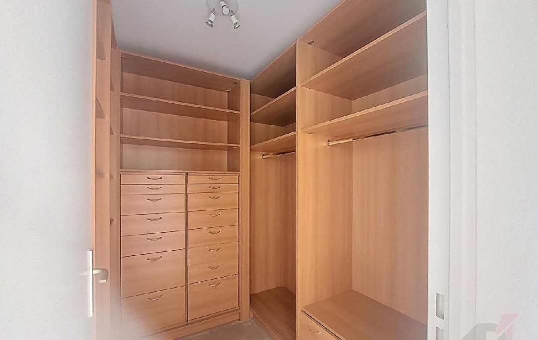 DYNAMIC IMMOBILIER : Appartement | MACON (71000) | 91 m2 | 950 € 
