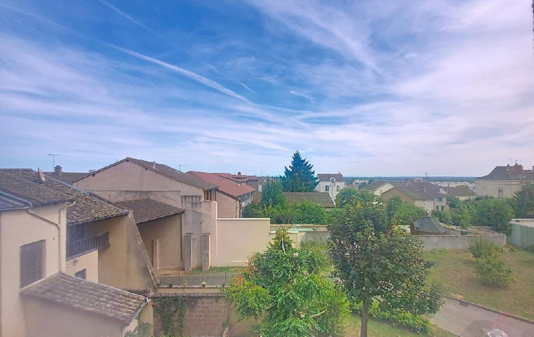 DYNAMIC IMMOBILIER : Appartement | MACON (71000) | 91 m2 | 950 € 