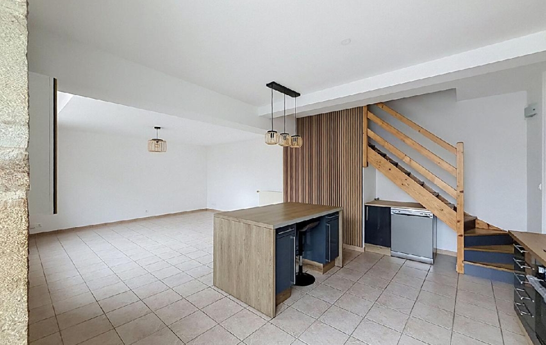 DYNAMIC IMMOBILIER : Appartement | AZE (71260) | 78 m2 | 780 &euro; 