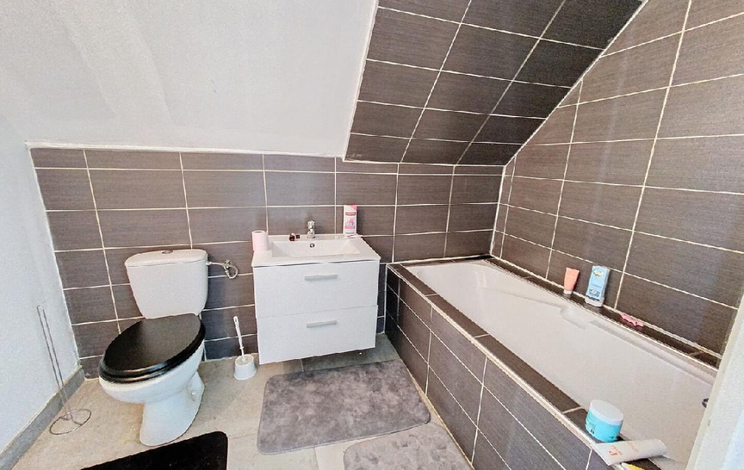 DYNAMIC IMMOBILIER : Maison / Villa | HUILLY-SUR-SEILLE (71290) | 182 m2 | 239 000 € 