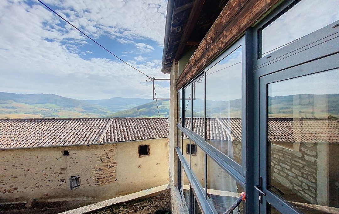 DYNAMIC IMMOBILIER : House | PIERRECLOS (71960) | 224 m2 | 339 000 € 