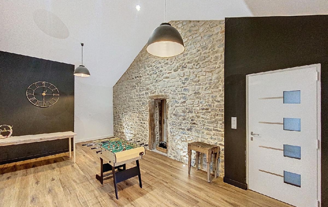 DYNAMIC IMMOBILIER : House | PIERRECLOS (71960) | 224 m2 | 339 000 € 