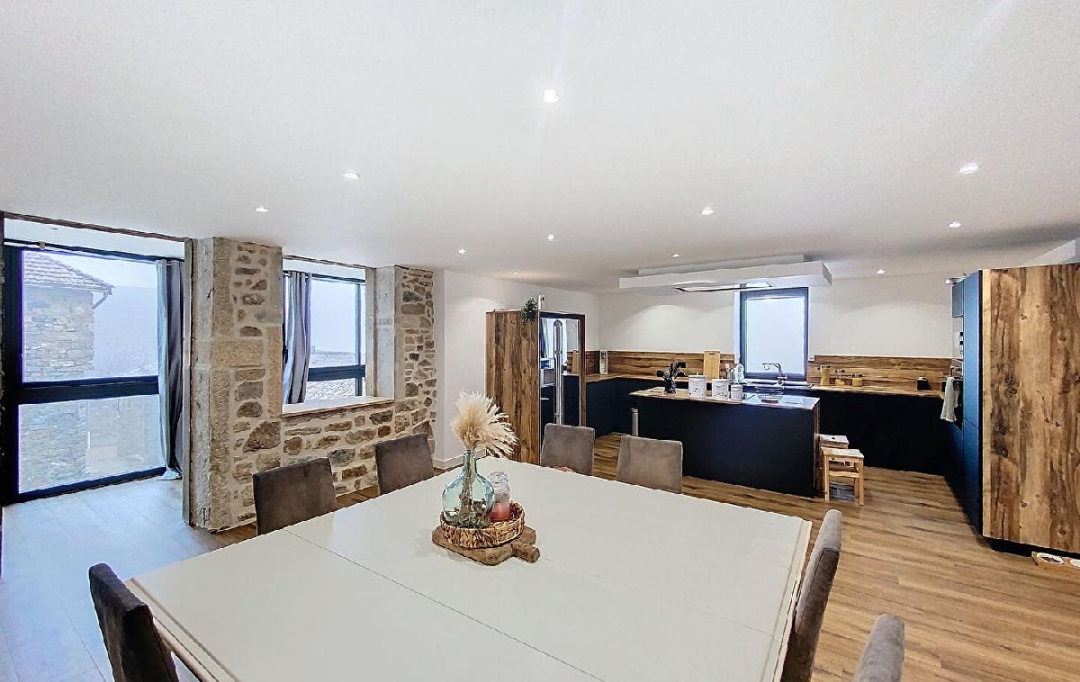 DYNAMIC IMMOBILIER : House | PIERRECLOS (71960) | 224 m2 | 339 000 € 