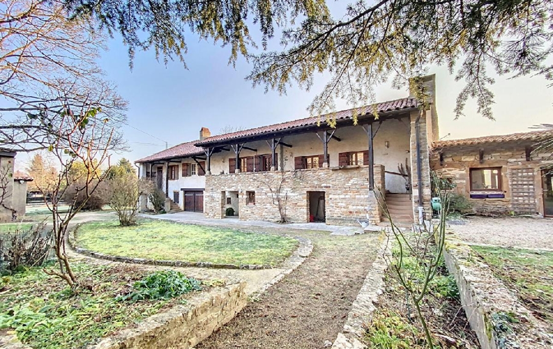 DYNAMIC IMMOBILIER : House | SAINT-MAURICE-DE-SATONNAY (71260) | 165 m2 | 365 000 € 