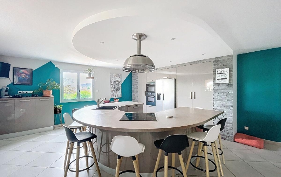 DYNAMIC IMMOBILIER : Maison / Villa | AZE (71260) | 210 m2 | 379 000 € 