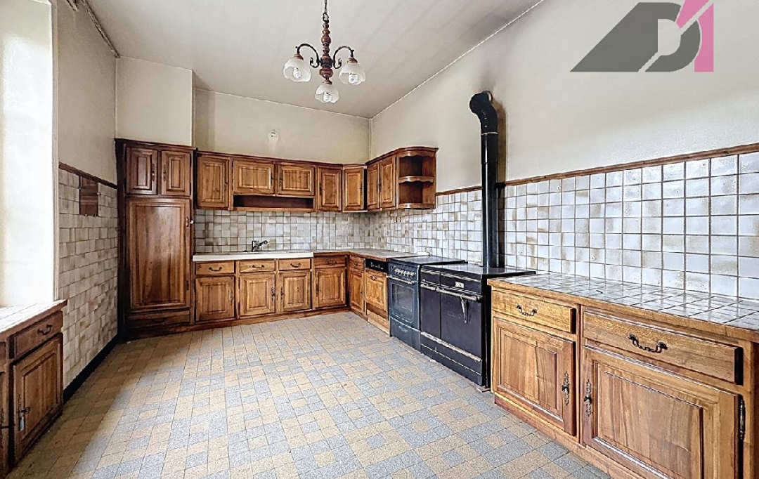 DYNAMIC IMMOBILIER : Maison / Villa | VIRE (71260) | 183 m2 | 389 000 € 