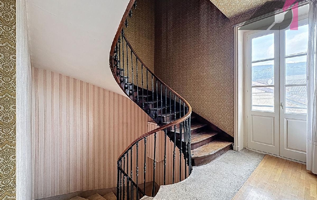 DYNAMIC IMMOBILIER : Maison / Villa | VIRE (71260) | 183 m2 | 389 000 € 