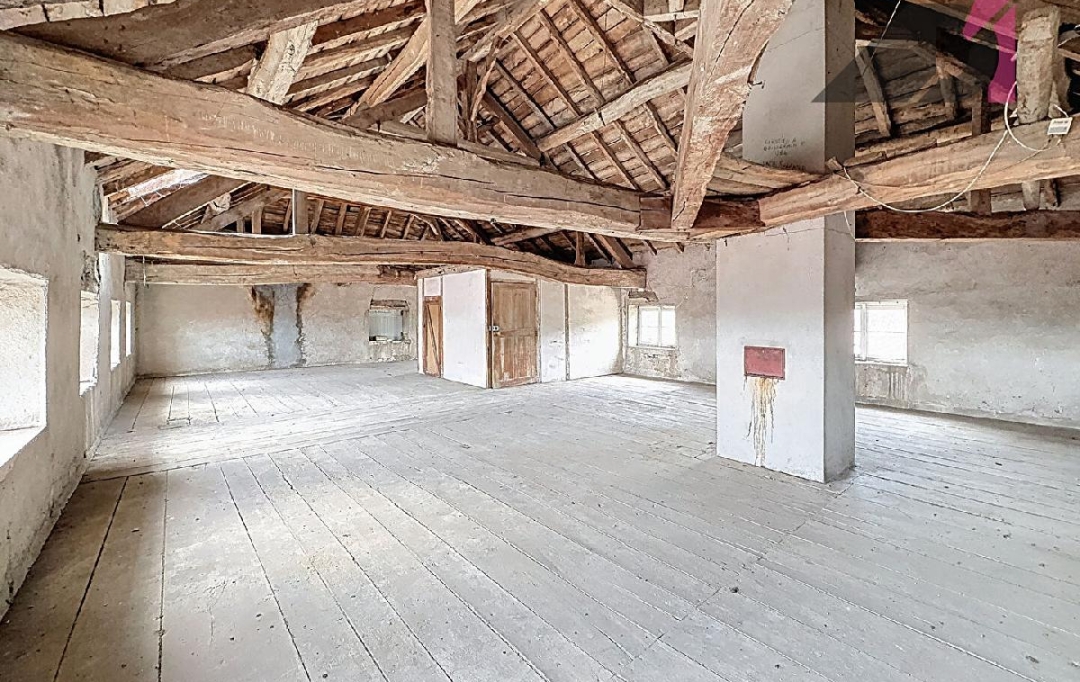 DYNAMIC IMMOBILIER : Maison / Villa | VIRE (71260) | 183 m2 | 389 000 € 