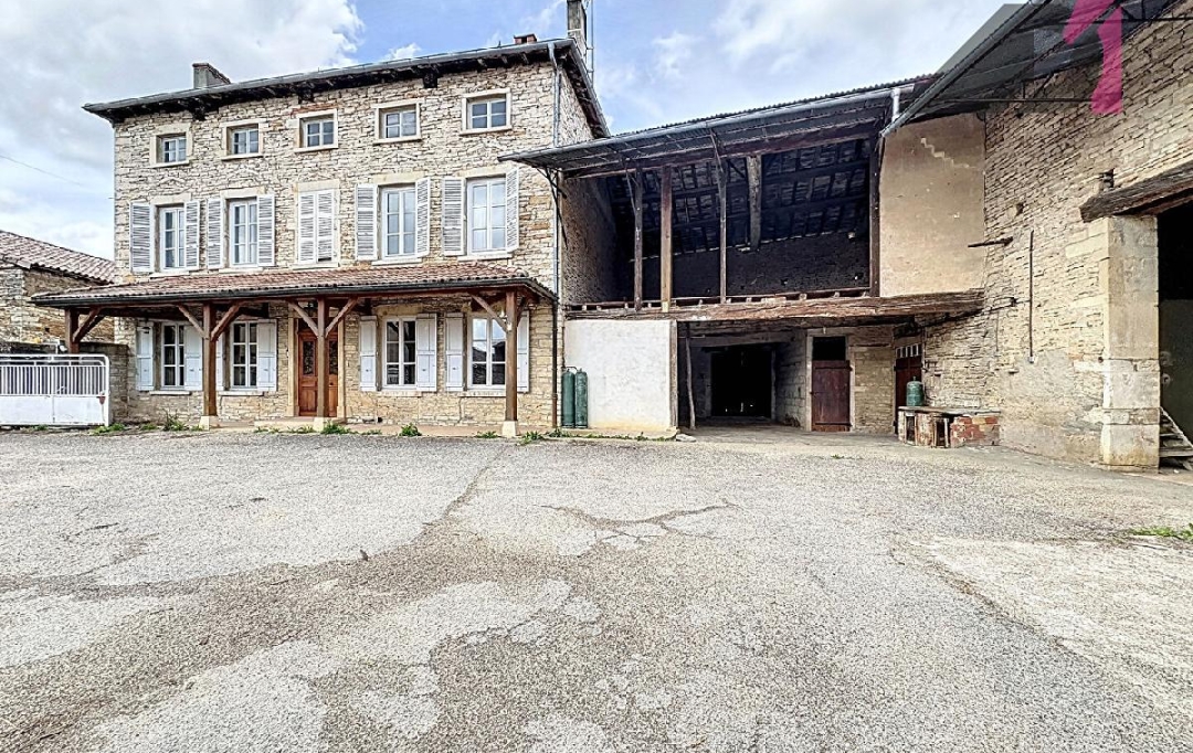 DYNAMIC IMMOBILIER : Maison / Villa | VIRE (71260) | 183 m2 | 389 000 € 
