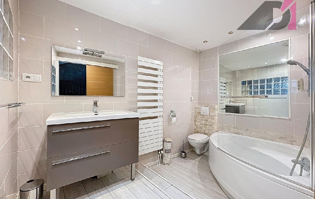 DYNAMIC IMMOBILIER : House | VERZE (71960) | 124 m2 | 229 000 € 