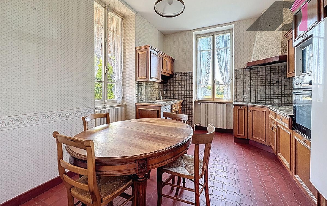 DYNAMIC IMMOBILIER : Maison / Villa | SAINT-GENGOUX-DE-SCISSE (71260) | 214 m2 | 290 000 € 