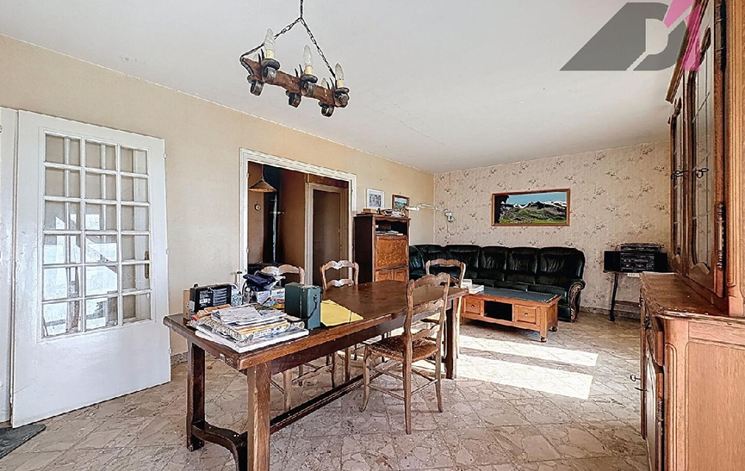 DYNAMIC IMMOBILIER : House | DAVAYE (71960) | 130 m2 | 198 000 € 
