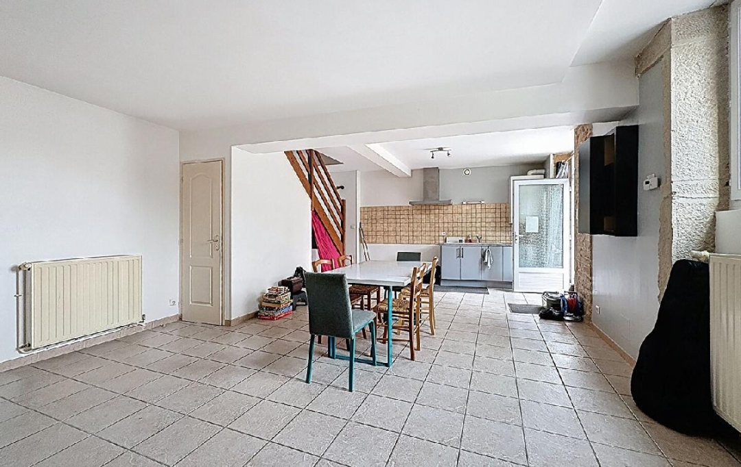DYNAMIC IMMOBILIER : Maison / Villa | AZE (71260) | 79 m2 | 155 000 € 