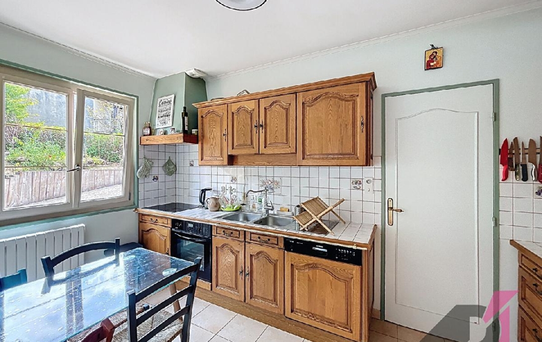 DYNAMIC IMMOBILIER : Maison / Villa | LA ROCHE-VINEUSE (71960) | 123 m2 | 290 000 € 