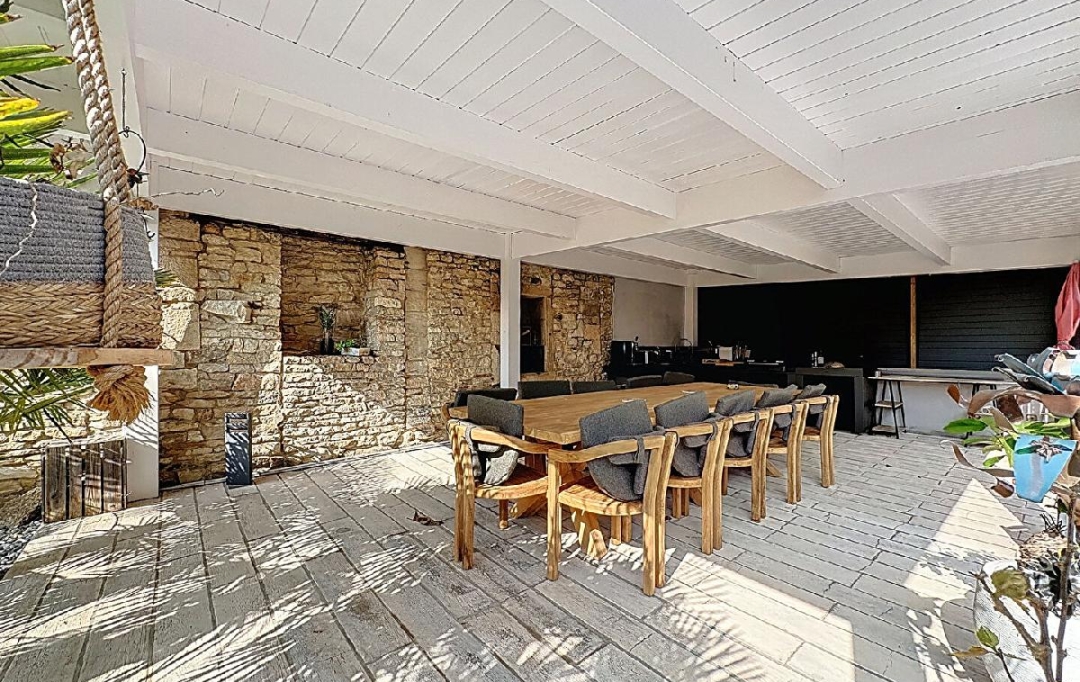 DYNAMIC IMMOBILIER : Maison / Villa | VIRE (71260) | 160 m2 | 365 000 € 