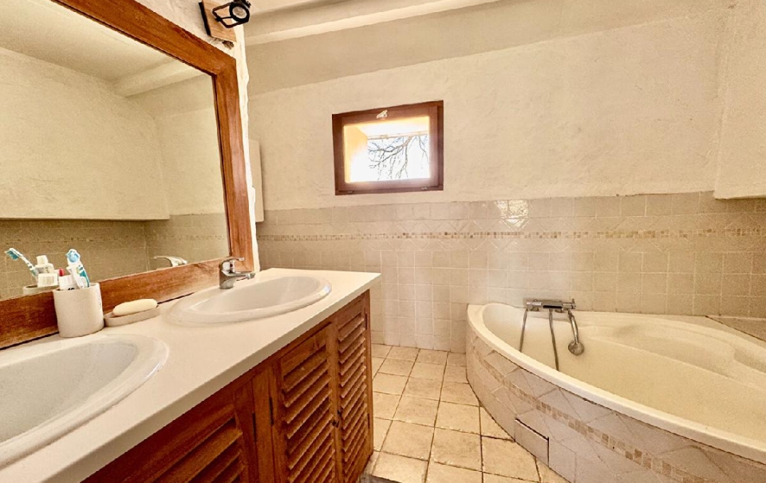 DYNAMIC IMMOBILIER : House | AIGUEPERSE (69790) | 143 m2 | 185 000 &euro; 