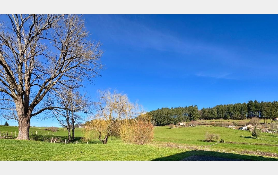 DYNAMIC IMMOBILIER : House | AIGUEPERSE (69790) | 143 m2 | 185 000 &euro; 