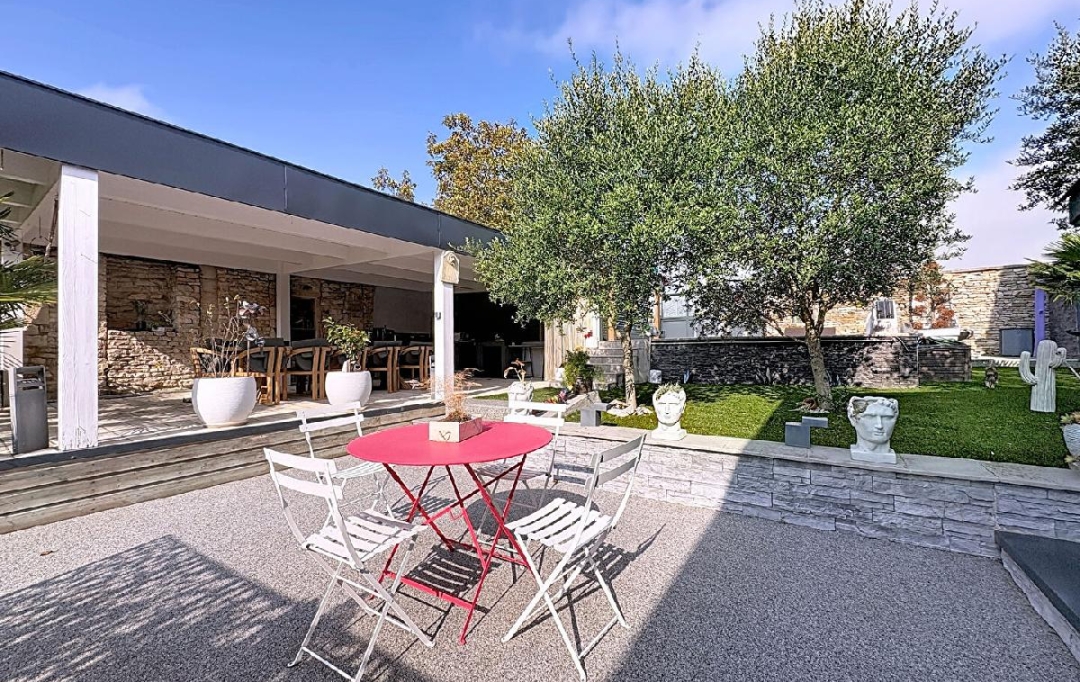 DYNAMIC IMMOBILIER : House | VIRE (71260) | 160 m2 | 329 000 &euro; 