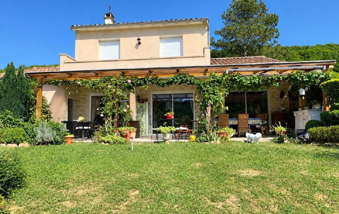 DYNAMIC IMMOBILIER : House | BURGY (71260) | 163 m2 | 330 000 &euro; 
