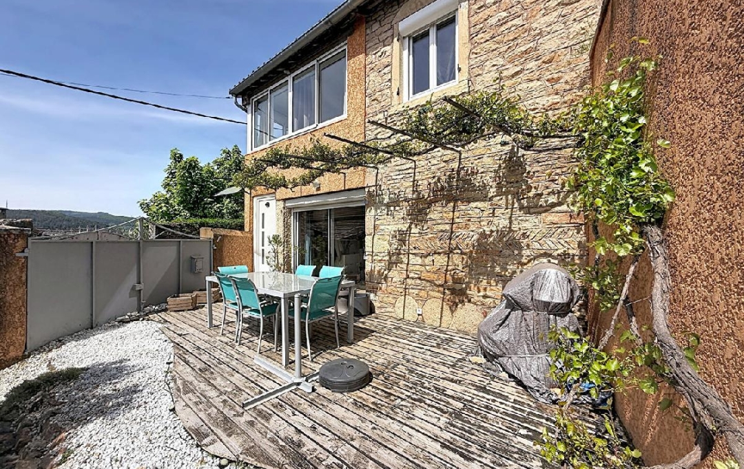 DYNAMIC IMMOBILIER : House | LA ROCHE-VINEUSE (71960) | 135 m2 | 190 000 &euro; 
