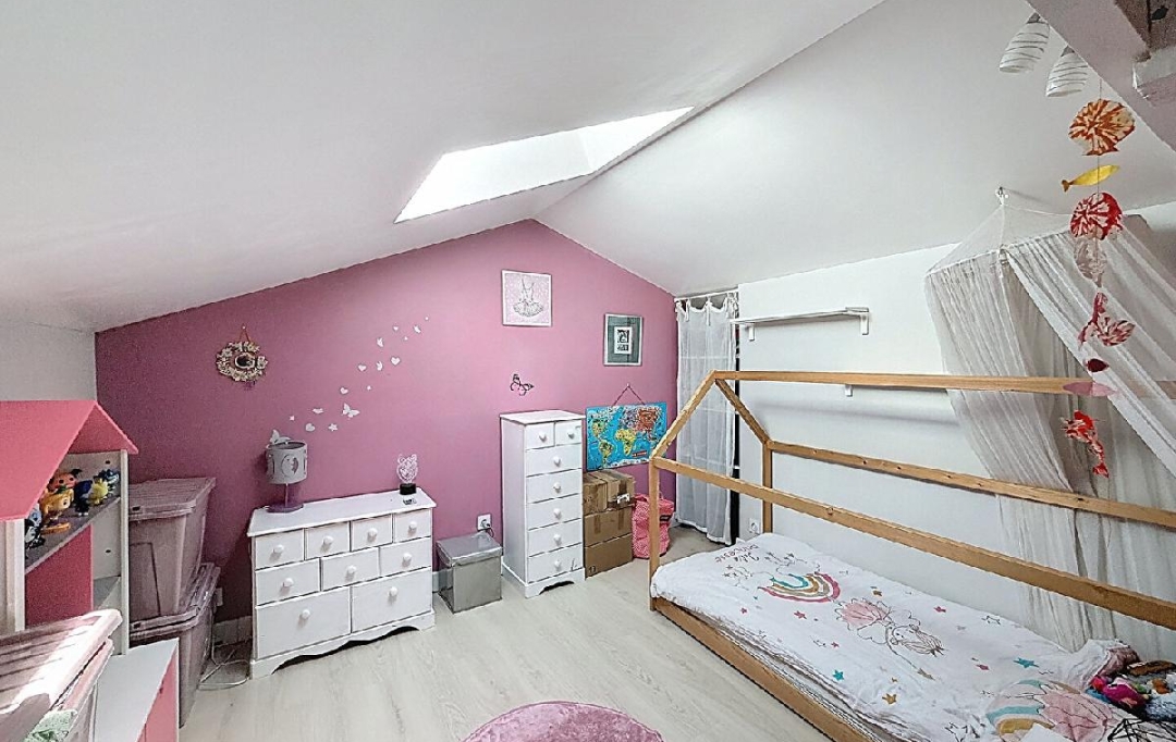 DYNAMIC IMMOBILIER : House | LA ROCHE-VINEUSE (71960) | 135 m2 | 190 000 &euro; 