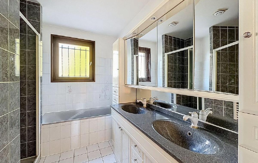 DYNAMIC IMMOBILIER : House | CRECHES-SUR-SAONE (71680) | 150 m2 | 289 500 &euro; 