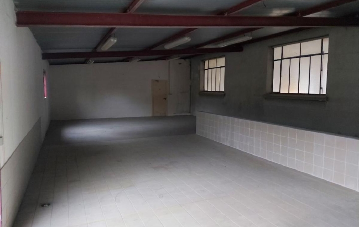  DYNAMIC IMMOBILIER Local / Bureau | LA ROCHE-VINEUSE (71960) | 500 m2 | 1 400 € 
